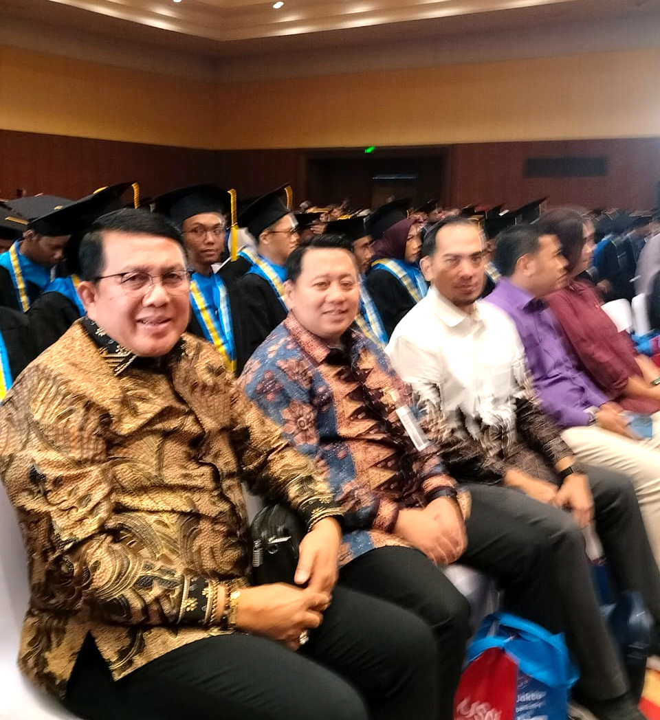 Menghadiri Undangan Wisuda ke - 29 Universitas Satya Negara Indonesia (USNI).